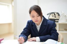 アパート・マンション経営に宅建士の資格は要らない